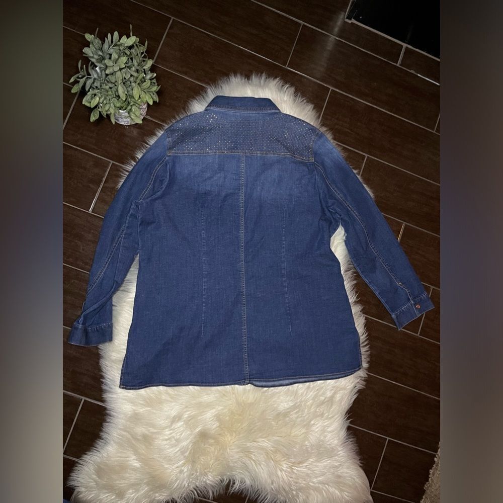 Chico’s Studded Shoulder Snap Button Chambray Shi… - image 5